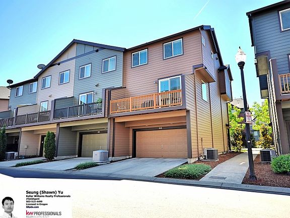 2nd image of 3443 SE Pepperwood Way