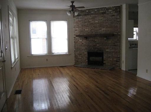 2nd image of 609 S Willow Ave