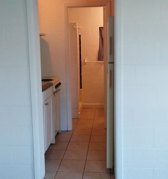1st image of 40 W Herrick Dr