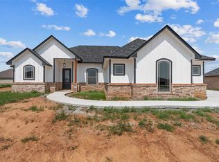 12711 Ridge Rd, Elgin, OK 73538