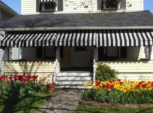 2203 Waterbury Rd, Lakewood, OH 44107
