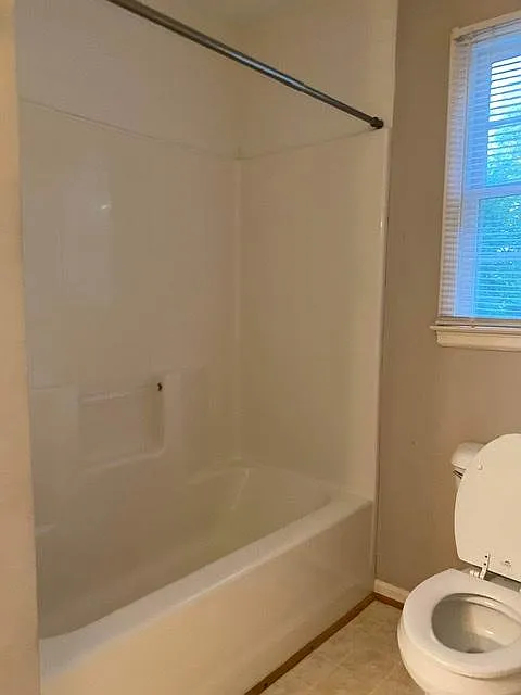 3 bed, 2.5 bath, 2250 sqft, $2,250 — Photo 4
