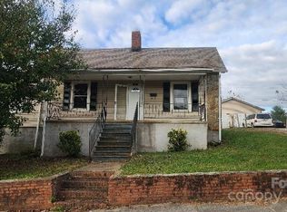 61 3rd St, Marion, NC 28752