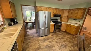 1739 Holiday Ln — Photo 28