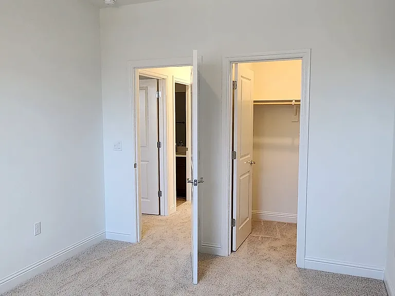 1449 Ascot Ln — Photo 19