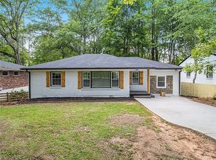 2551 Plantation Dr, East Pt, GA 30344