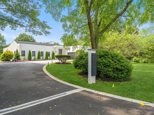 19 Linden Lane, Old Westbury, NY 11568