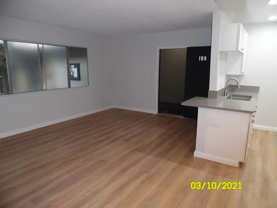 1st image of 1255 Seward St #108