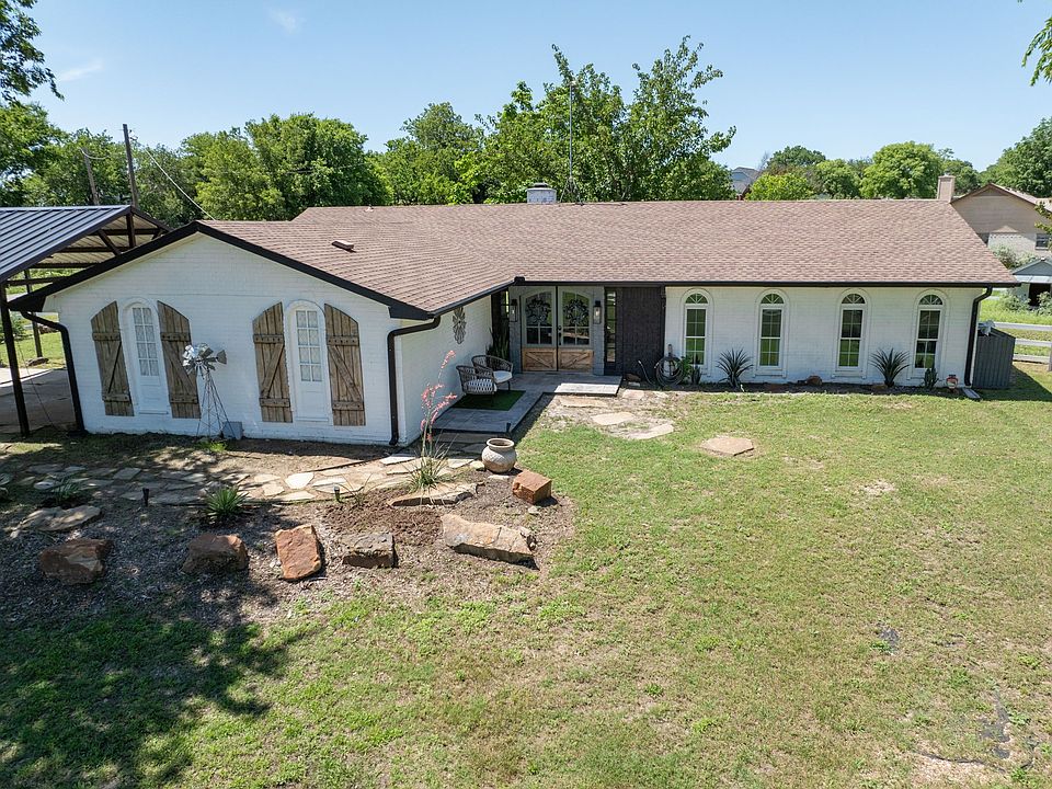 1st image of 202 Brandon Dr