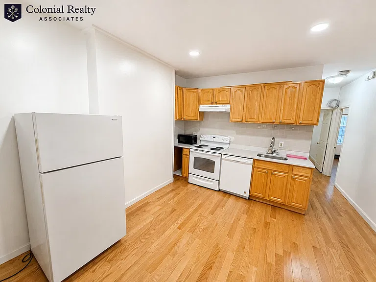 74 Tyler St #C — Photo 2