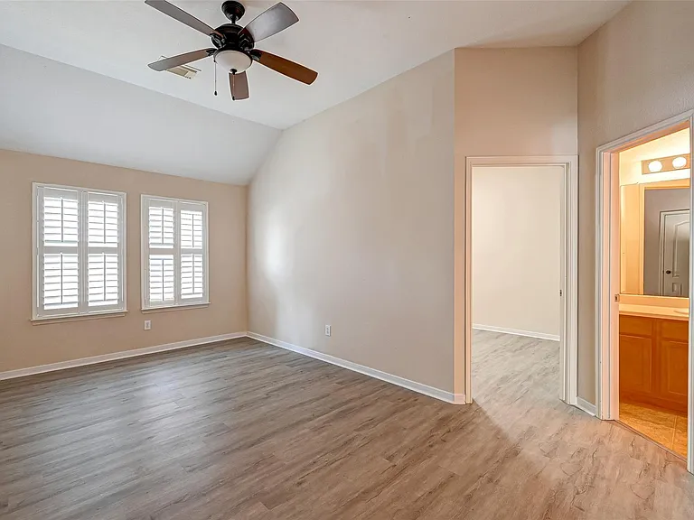 6923 Grants Hollow Ln — Photo 25