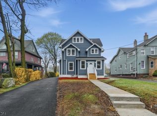 82 Grove St, Montclair, NJ