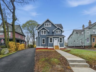 82 Grove St, Montclair, NJ, 07042