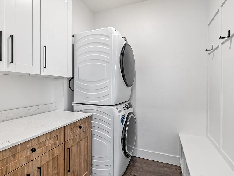 Olivia Apartments — Photo 47