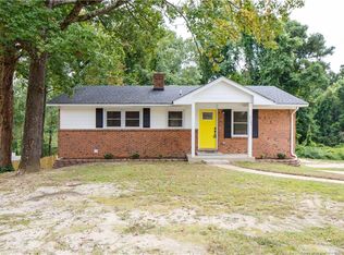 2101 Woodbine Ave, Fayetteville, NC 28303