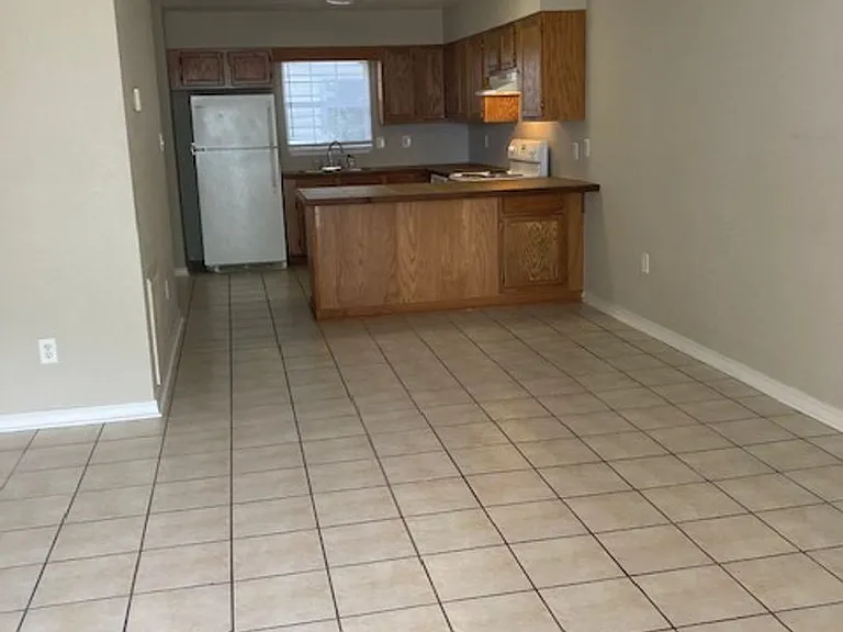 1496 Beach Blvd #B — Photo 7