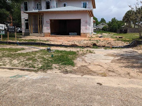 2nd image of 1814 E Lakeview Ave