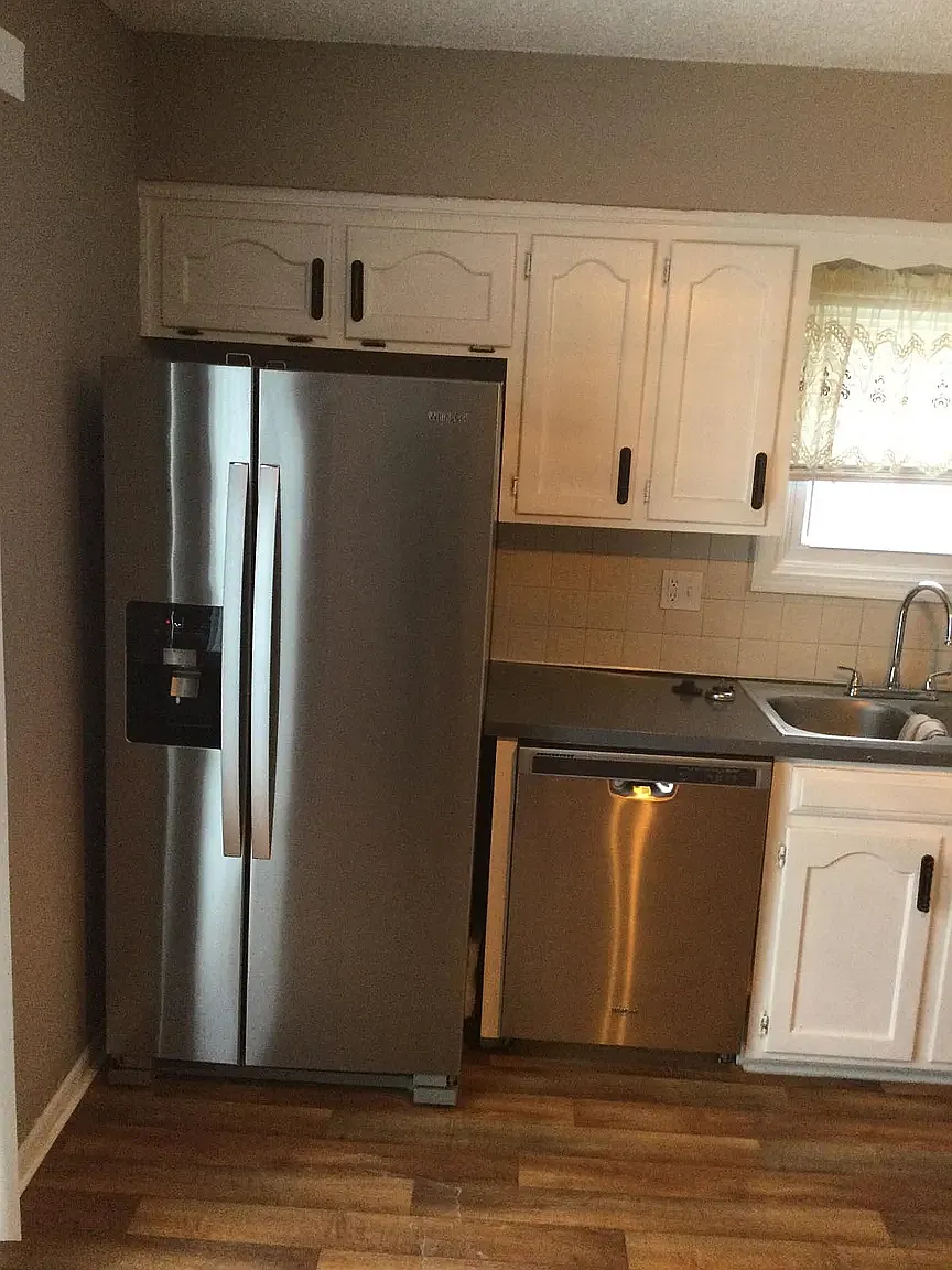 3 bed, 2.5 bath, 1672 sqft, $1,700 — Photo 3