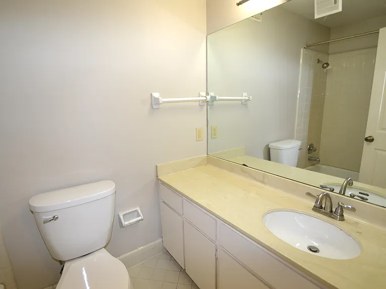 120 Hillsboro Pl — Photo 19