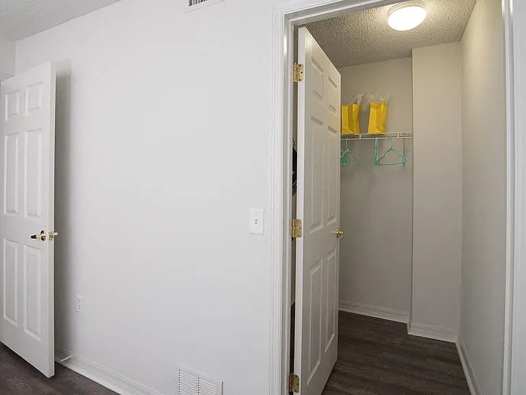 Woodland Heights Apartments — Photo 13