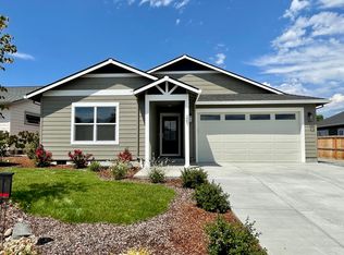 261 Autumn Ridge Rd, Talent, OR 97540