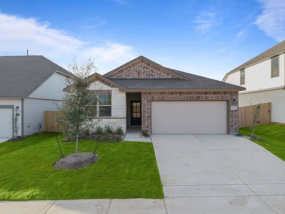 Welcome home to 24238 Dewey Trail located in Magnolia, TX and zoned to Magnolia ISD.