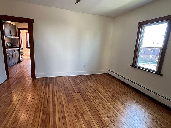 5th image of 1 Laurel Pl #1