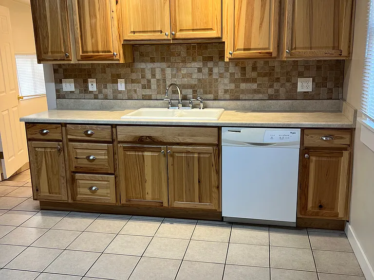 2622 S Green St — Photo 6