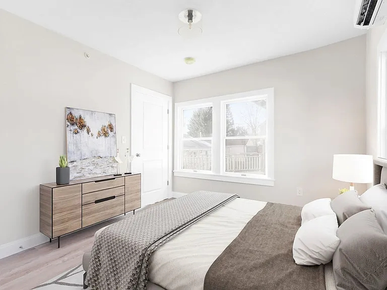 22 Station St #B — Photo 4