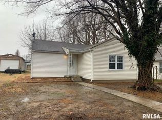 1207 Catherine St, Metropolis, IL 62960