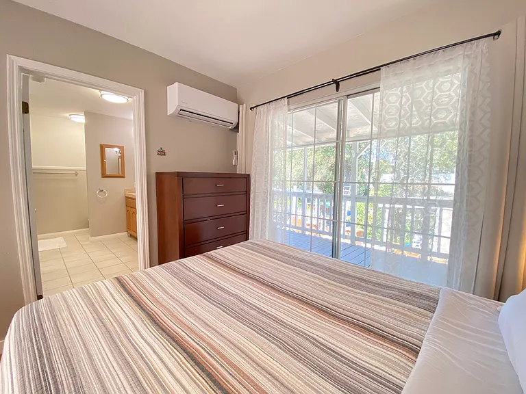 777 Stephens Ave #C — Photo 4