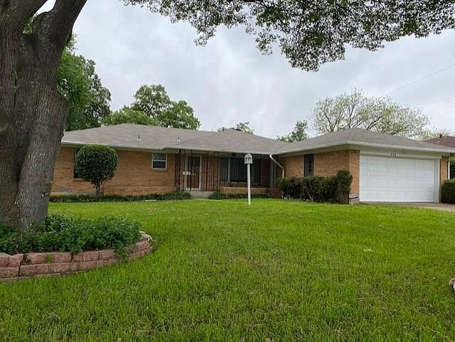 1st image of 838 Green Cove Ln