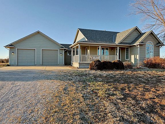 2nd image of 17776 SW Tawakoni Rd