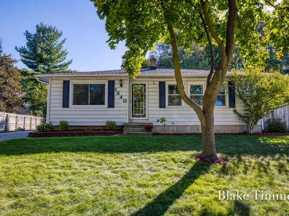 1540 50th St SW, Wyoming, MI 49509