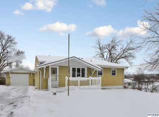 9136 Meredith Ave, Omaha, NE 68134