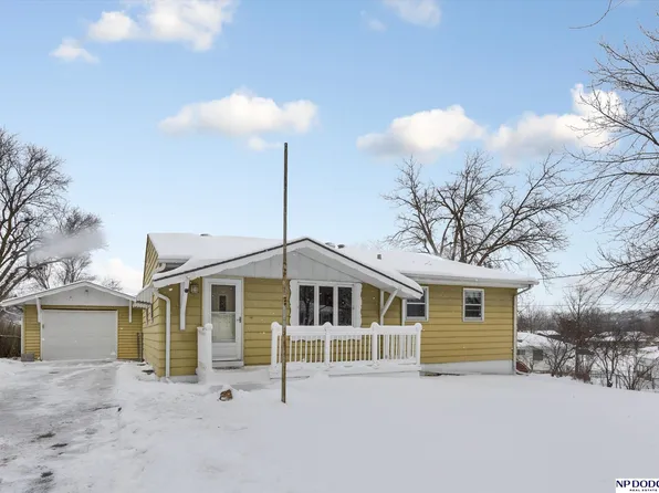 9136 Meredith Ave, Omaha, NE 68134