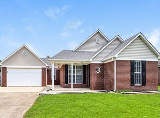 122 Royal Oaks Dr, Brighton, TN 38011