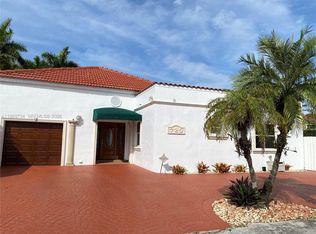 Lake Pointe Sec 2, Miami, FL 33182