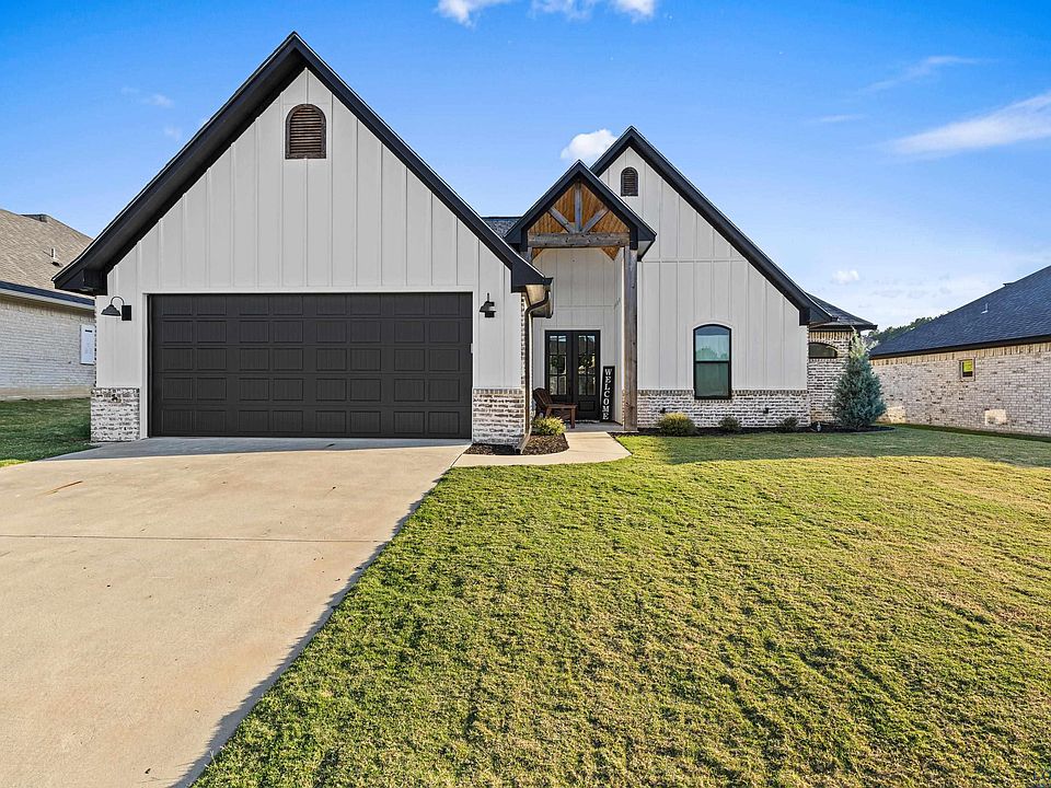 1st image of 104 Decoy Ln