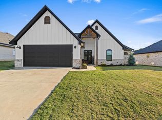 104 Decoy Ln, Hallsville, TX 75650