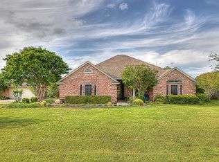 201 Berry Dr, Haslet, TX 76052