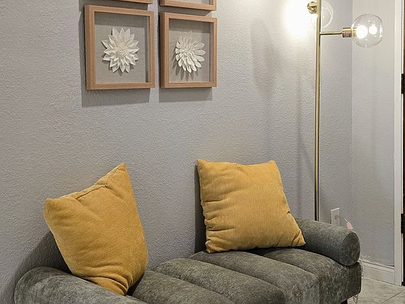 5th image of 10834 Canyon Hill Ln