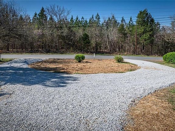 4th image of 400 Glendale Rd