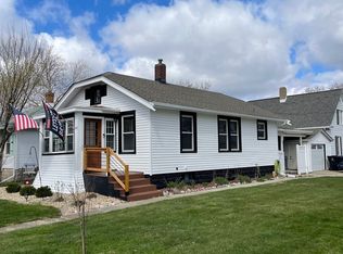 1210 Bell St, Bloomington, IL 61701