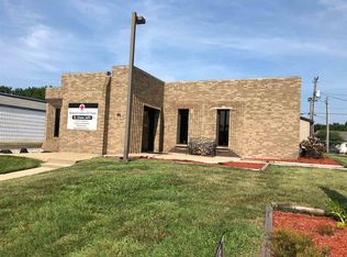 2112 S 3rd St, Terre Haute, IN 47802