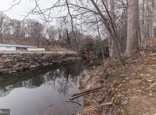 5915 Dawes Ave, Alexandria, VA 22311