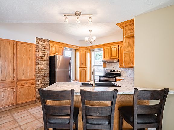 2nd image of 5012 1/2 Cass St #1/2