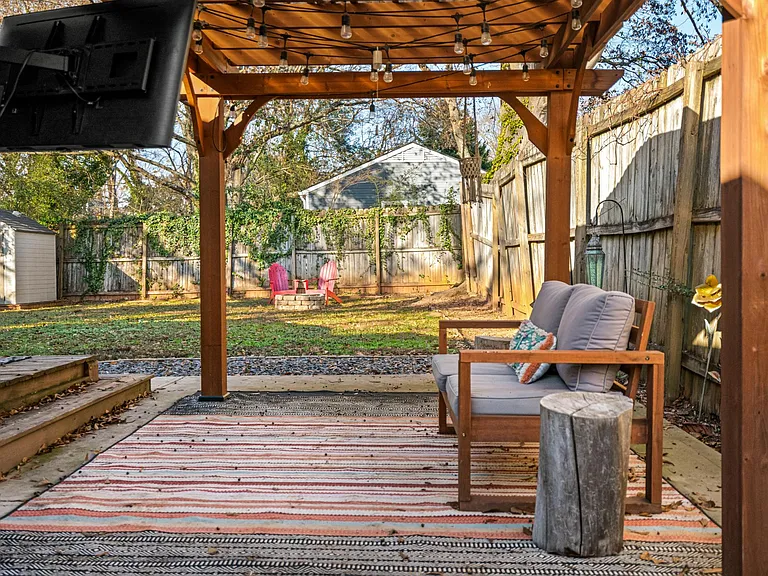 1108 Napier St SE — Photo 5