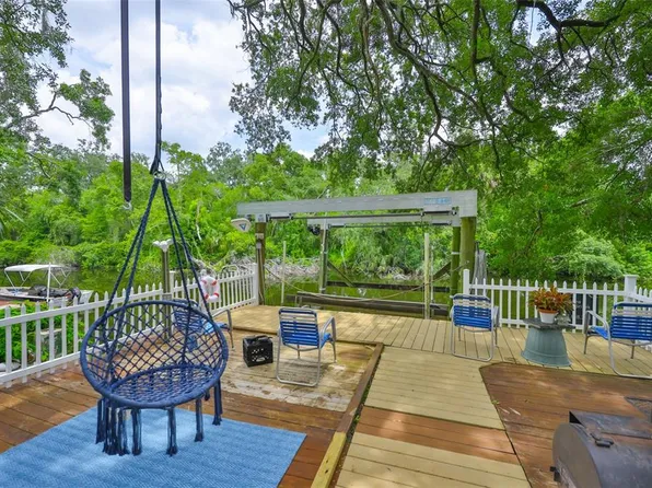 1745 E Mulberry Dr, Tampa, FL 33604