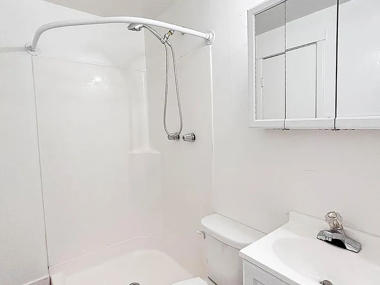 1227 23rd St #8 — Photo 9